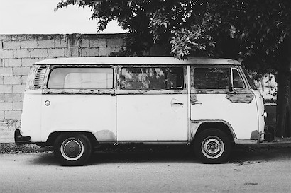 36 x 24 A Van for Hippies (IBG)