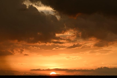 60 x 40 Sunset Expedition (IBG)
