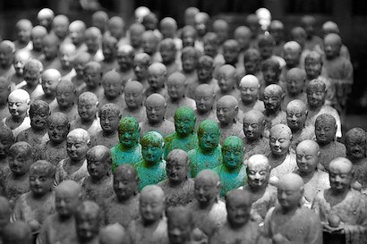45 x 30 5 Buddhas (IBG)