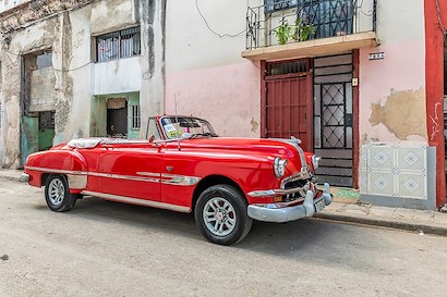 36 x 24 Cuba Red Con (IBG)