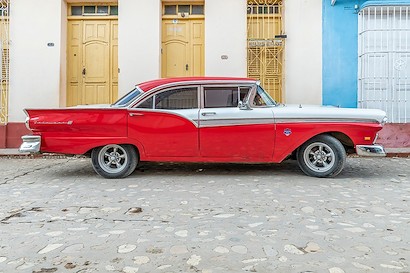 36 x 24 Cuba Red White (IBG)
