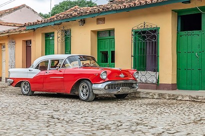 36 x 24 Cuba White Red (IBG)